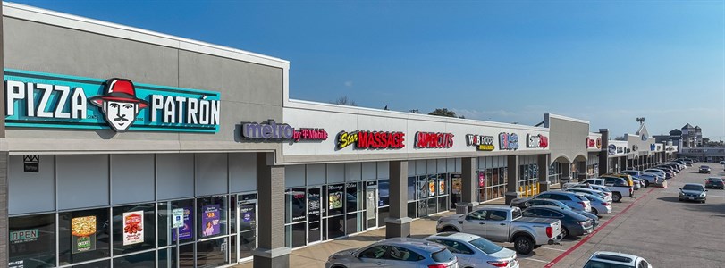 Liquorland locates in Irving's Grande Center