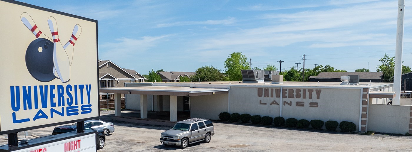 Weitzman negotiates sale of Denton bowling alley